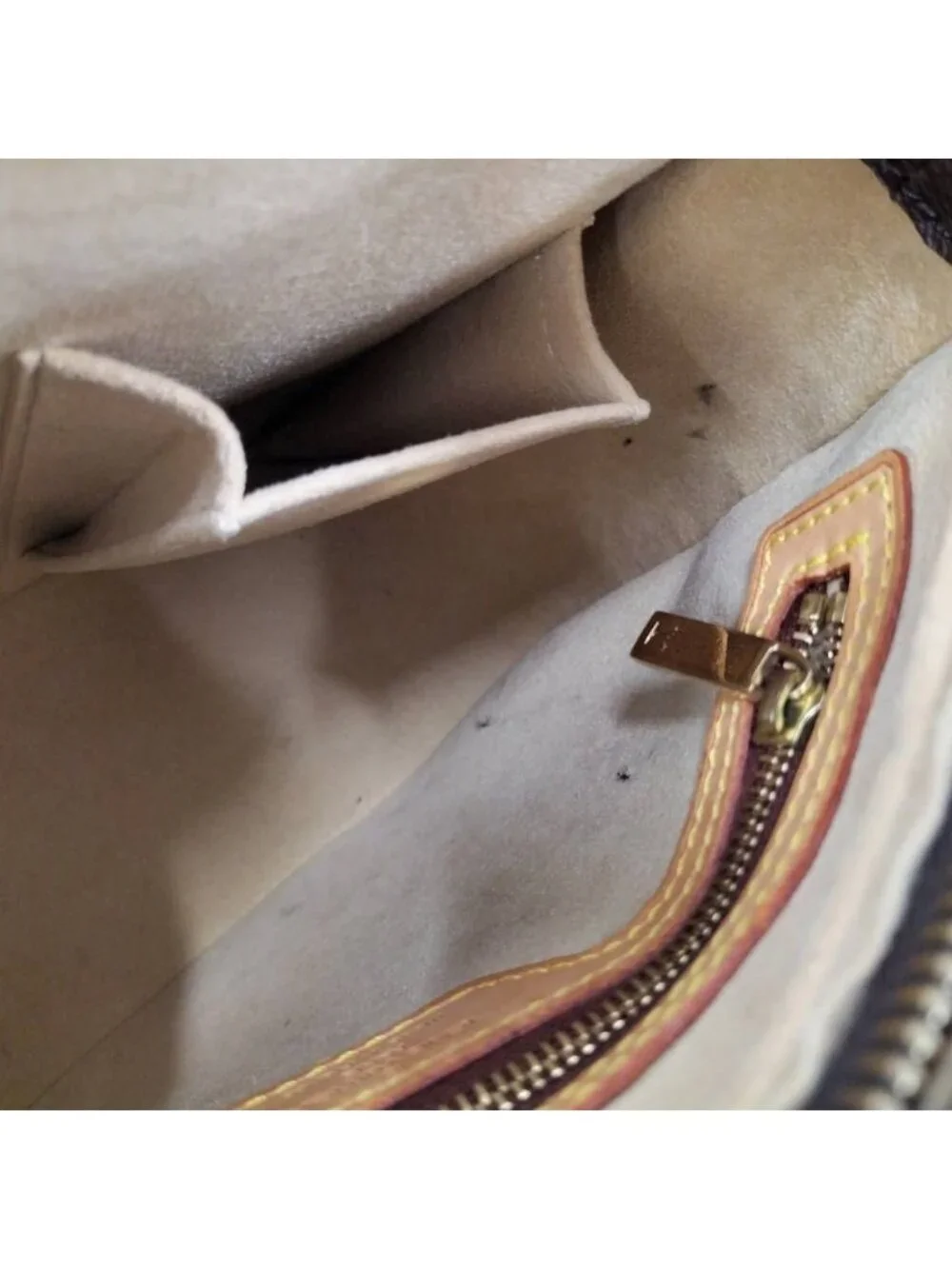 Louis Vuitton Looping MM Handbag Monogram